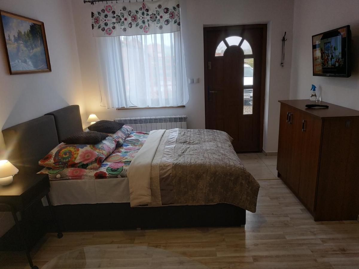 Pensjonat Na Zielonym Wzgorzu Zawóz Buitenkant foto